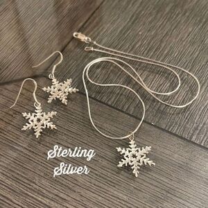 Sterling Silver Snowflake Necklace & Earring Set